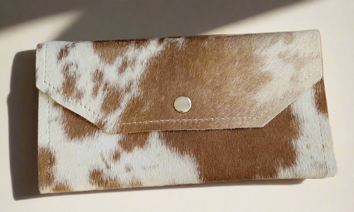 Western Cowhide Hair On Wallet Tan and White – Red J Designs display picture 1