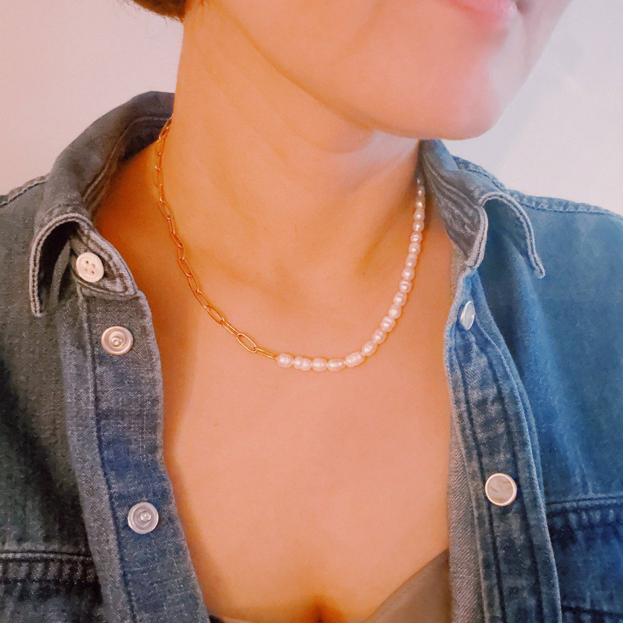 Freshwater Pearl & Chain Necklace – Gold