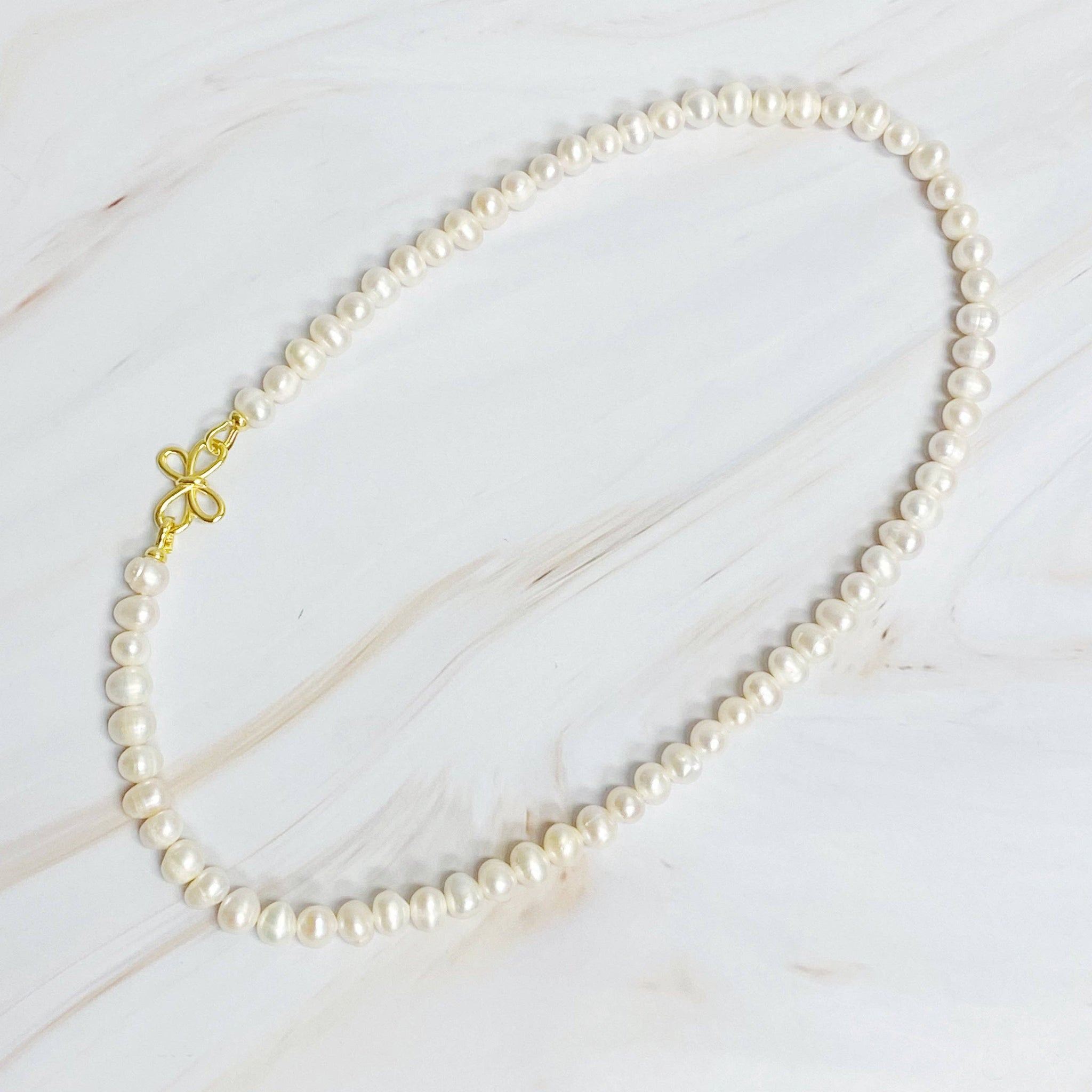 Clover Clasp Genuine Freshwater Pearl Necklace