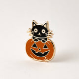 Black Cat & Pumpkin Enamel Pin – Halloween Jack-o'-Lantern