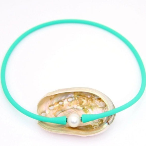 Janis The Pearl Silicone Freshwater Pearl Necklaces Waterproof Biscay Green