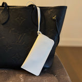 Hang It Around Glass Case Bag Charm Black